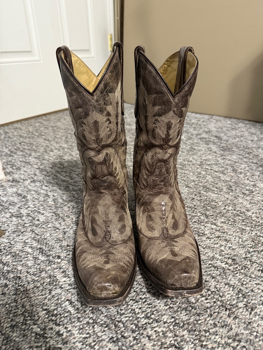 Women’s Corral Embroidered Western Cowboy Boots